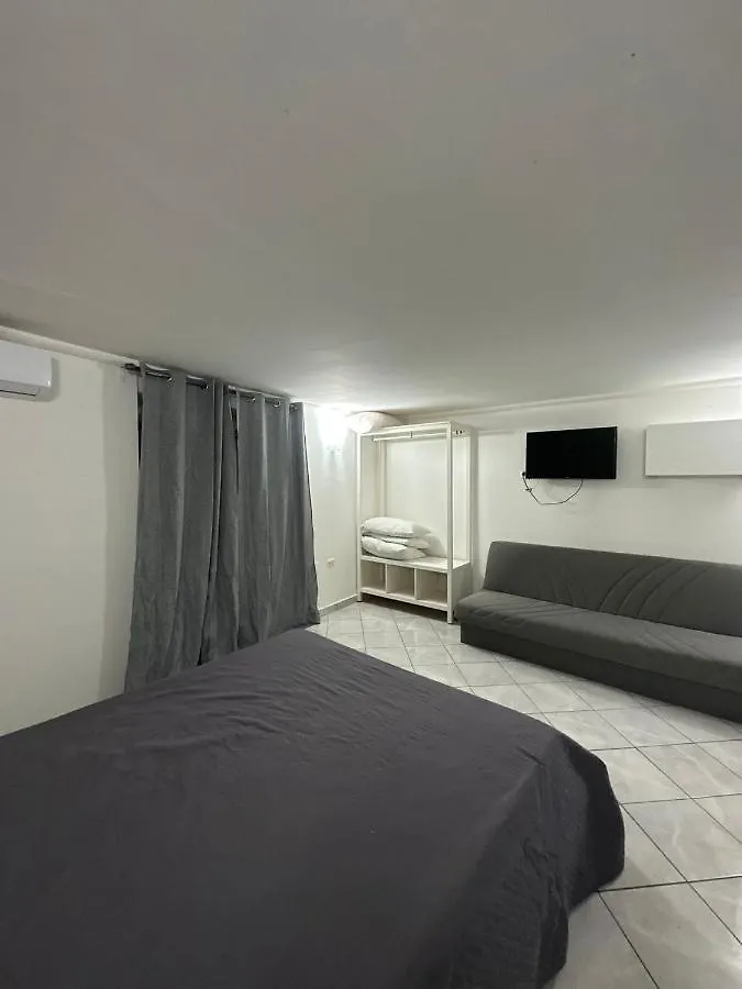 Monteroduni Room 26 Naples Italy